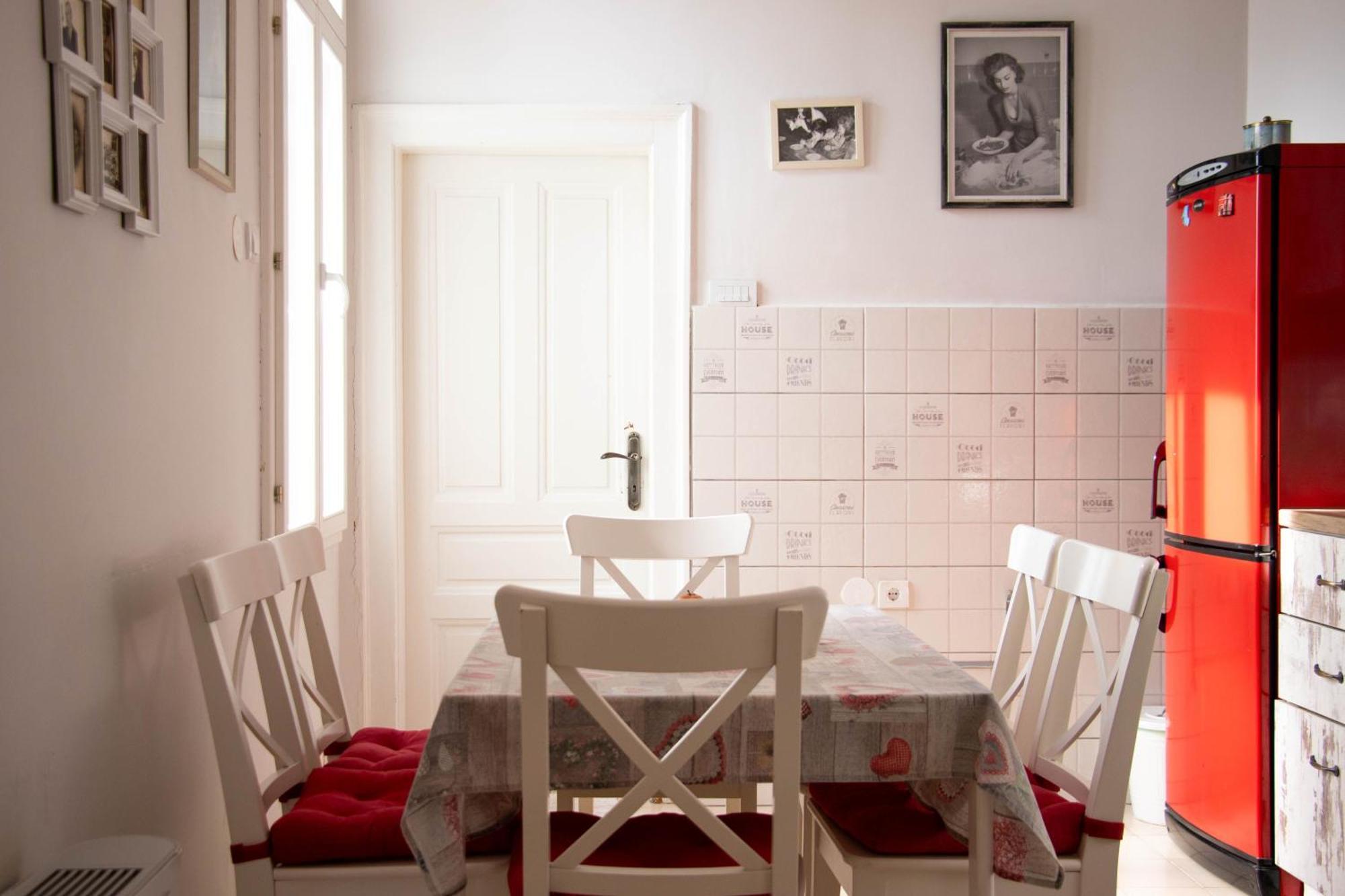 Apartment By The River Ni Exterior foto